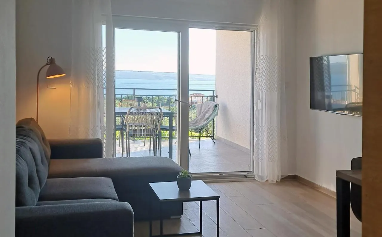 Maslenica Apartments 0*,