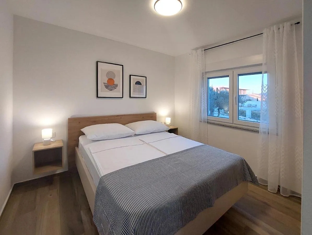 Maslenica Apartments