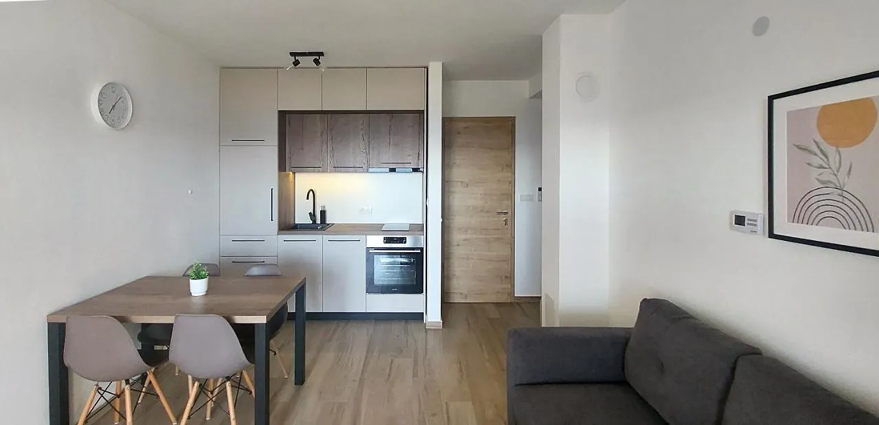 Maslenica Apartments 0*,